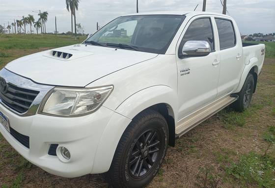 TOYOTA HILUX 3.0 SRV 4X4 CD 16V TURBO INTERCOOLER DIESEL 4P AUTOMÁTICO TOYOTA HILUX 3.0 SRV 4X4 CD 16V TURBO INTERCOOLER DIESEL 4P AUTOMÁTICO